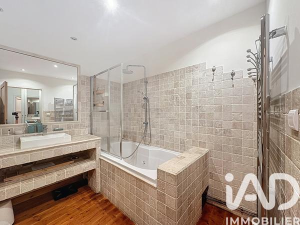 Maison à vendre 5 pièces 130 m² Saint-Saturnin-lès-Avignon
