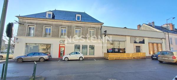 Ensemble immobilier avec 2 locaux commerciaux loués, 4 appartements et un hangar de 200 m2 sur Etampes quartier Saint-Martin à 650m de la gare RER C Saint-Martin d'Etampes