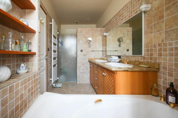 Propriété de Caractère et de charme proche de MONT DE MARSAN (40) - 430 M2 Habitables - Terrain 9000m2 environ