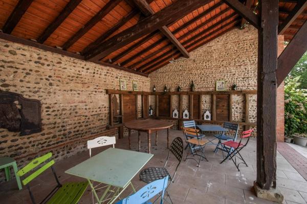 Propriété de Caractère et de charme proche de MONT DE MARSAN (40) - 430 M2 Habitables - Terrain 9000m2 environ