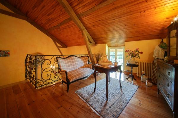 Propriété de Caractère et de charme proche de MONT DE MARSAN (40) - 430 M2 Habitables - Terrain 9000m2 environ