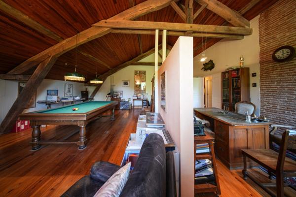 Propriété de Caractère et de charme proche de MONT DE MARSAN (40) - 430 M2 Habitables - Terrain 9000m2 environ