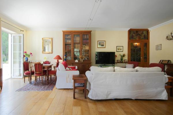 Propriété de Caractère et de charme proche de MONT DE MARSAN (40) - 430 M2 Habitables - Terrain 9000m2 environ