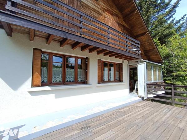 Vente Chalet T6 à rafraichir avec grand garage sur SEYNE