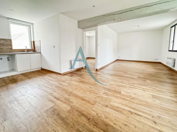 Duplex Centre ville Ballancourt 76,15 m²