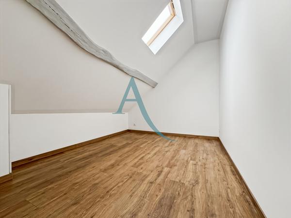 Duplex Centre ville Ballancourt 76,15 m²