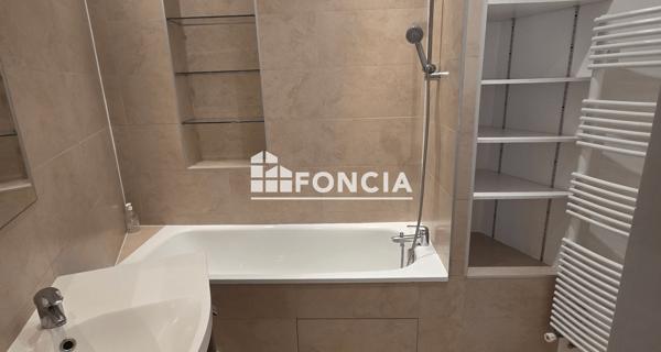 Location Appartement 4 pièces 105.76 m² - Paris 75016