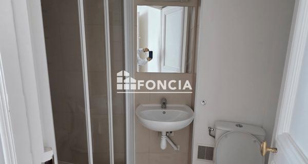 Location Appartement 4 pièces 105.76 m² - Paris 75016