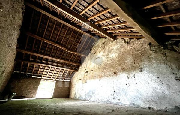 Grange à aménager, 1 pièce, 70 m2