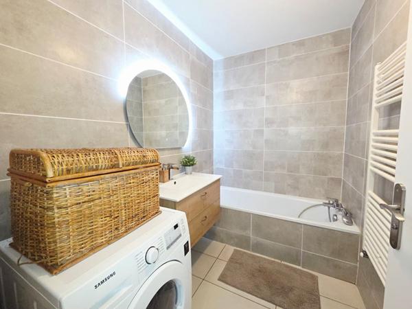 Maison familiale moderne à Rillieux Village