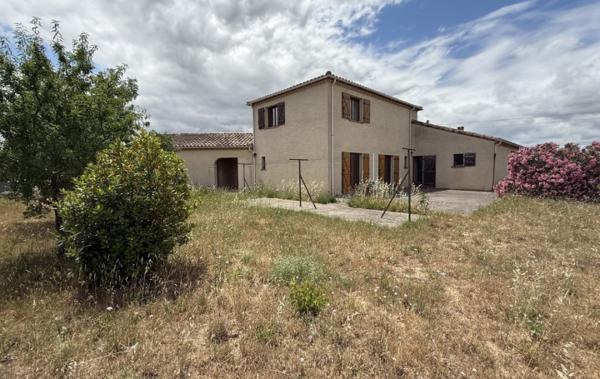 Vente Villa Avec garage double à rafraîchir Castelnau-d'aude   