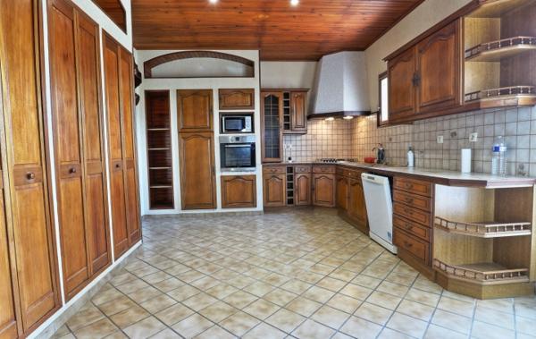 Vente Villa Avec garage double à rafraîchir Castelnau-d'aude   