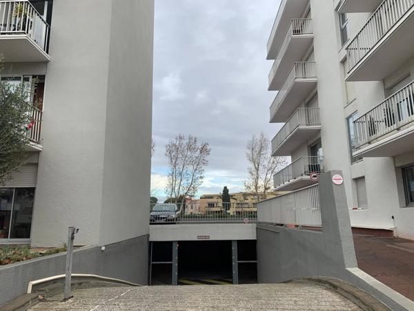 GARAGE A LOUER