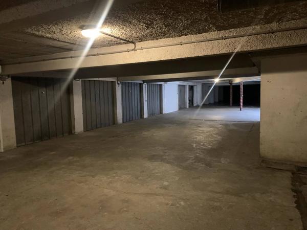 GARAGE A LOUER