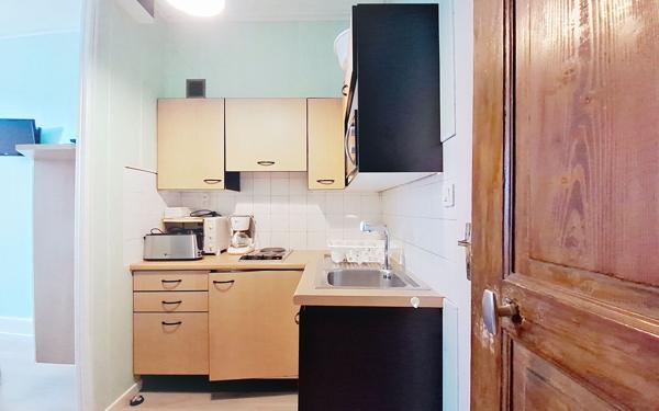 Immeuble à vendre    6 pièces • 94 m2 Néris-les-Bains