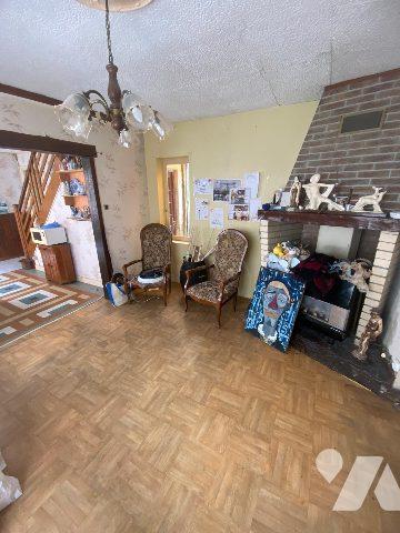 GUINES CENTRE MAISON A RENOVER 2 CHAMBRES COUR