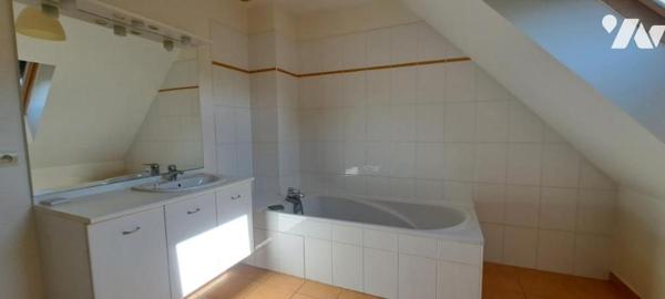 Maison à Soulaire-et-Bourg