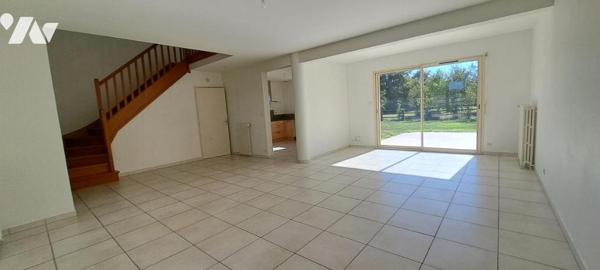 Maison à Soulaire-et-Bourg