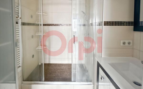 Appartement à louer    3 pièces • 65,13 m2 Lyon 8