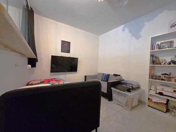 Achat vente var proche toulon solliès appartement re-de-villa rez-de-chaussée rez-de-jardin