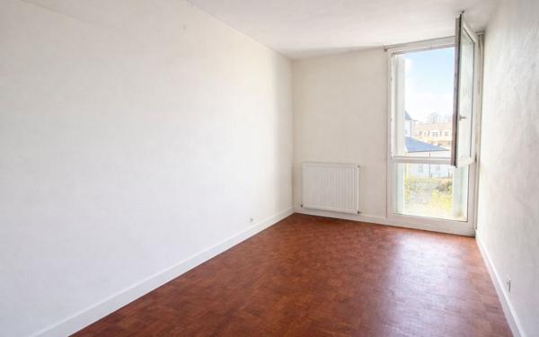 Appartement à vendre    3 pièces • 54 m2 Le Plessis-Trévise