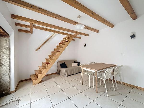 Charmante Maison de village au coeur de Chalamont.