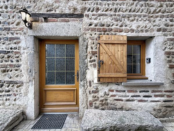 Charmante Maison de village au coeur de Chalamont.