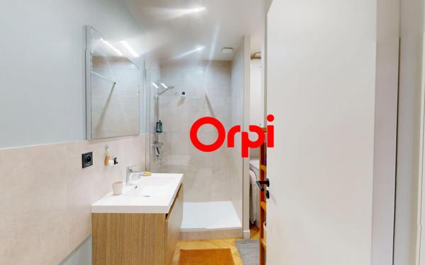 Appartement à vendre    4 pièces • 66 m2 Vaulx-en-Velin