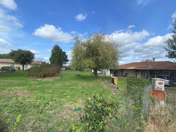TEUILLAC TERRAIN A BATIR 1100 M² Teuillac (33710)
