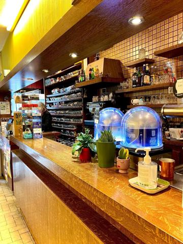 Bar Tabac sénonais en coeur de ville.Bonne clientèle d'habitué(e)s....