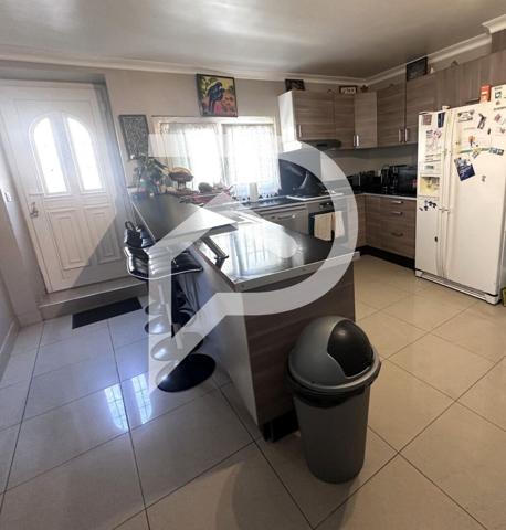 Immeuble 5 pièces 111 m2