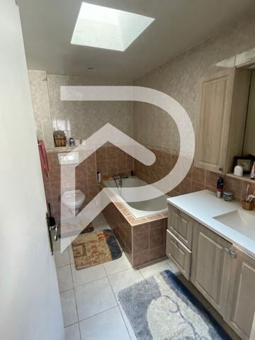 Immeuble 5 pièces 111 m2