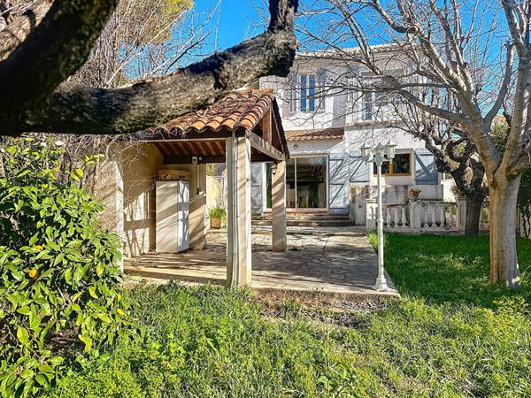 Maison à vendre à Plan de Cuques centre  - 4 pièces avec jardin