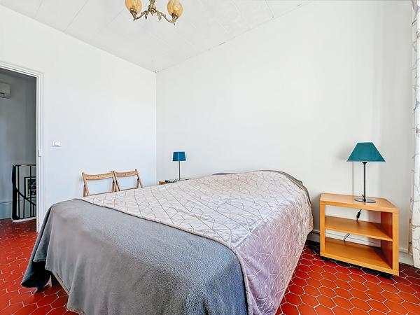 Maison à vendre à Plan de Cuques centre  - 4 pièces avec jardin