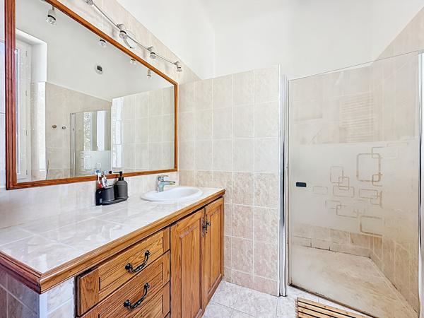 Maison à vendre à Plan de Cuques centre  - 4 pièces avec jardin