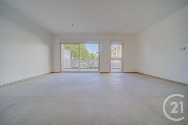 Appartement F4 à vendre  4 pièces - 127,28 m 2   METZ  - 57