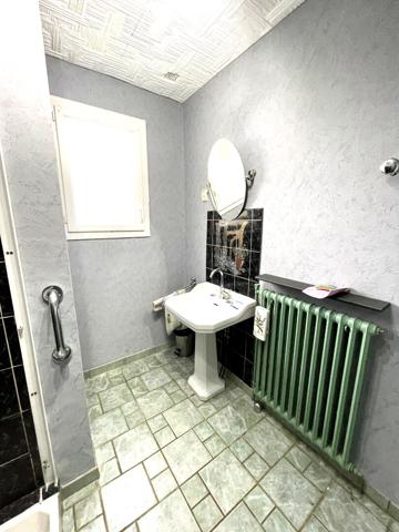 Pavillon sur plus d'1 hectare avec dépendances ? Betz-le-Château [REF. 6843]