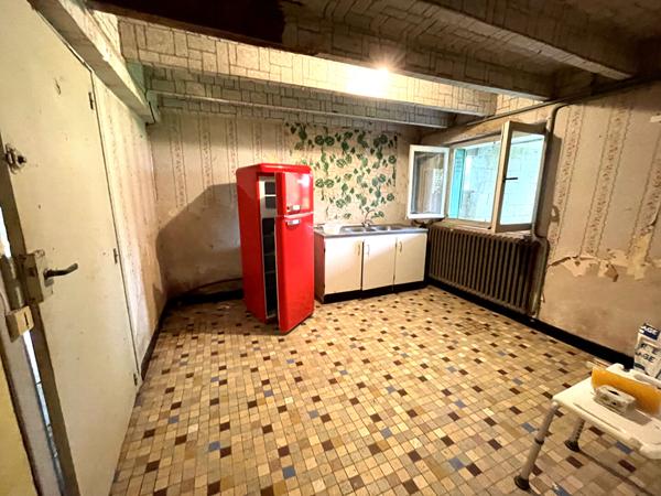 Pavillon sur plus d'1 hectare avec dépendances ? Betz-le-Château [REF. 6843]
