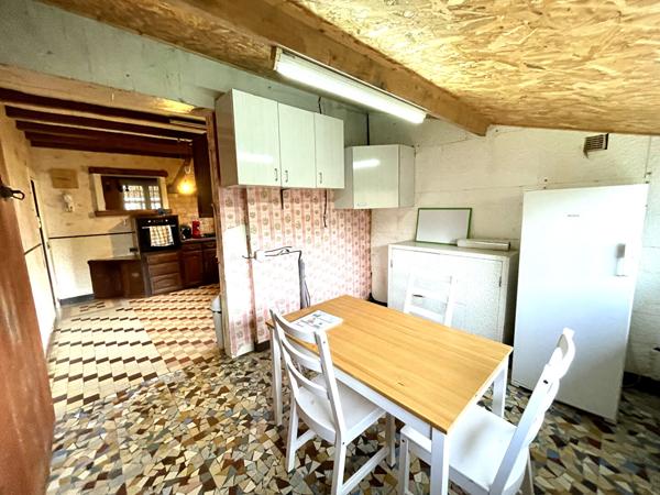 Pavillon sur plus d'1 hectare avec dépendances ? Betz-le-Château [REF. 6843]