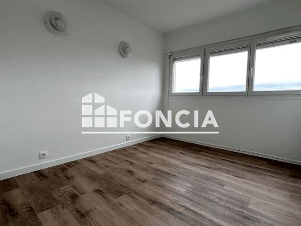 À vendre Appartement 4 pièces 83.86 m² - Châtellerault 86100