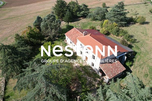 A vendre a Feugarolles Maison en pierre avec pension canine, dépendances et terrain