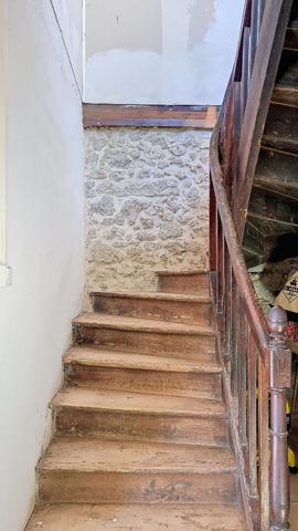 A vendre a Feugarolles Maison en pierre avec pension canine, dépendances et terrain