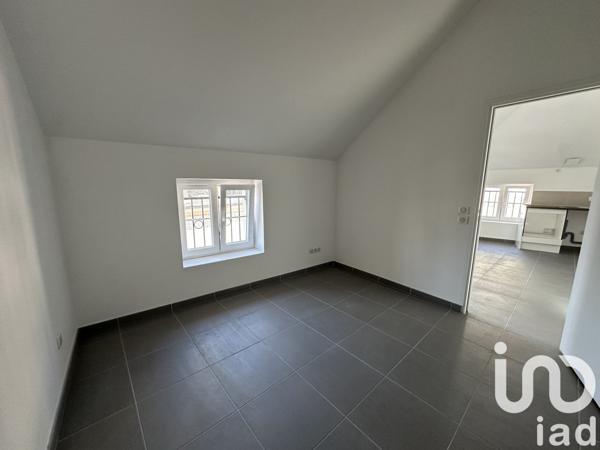 Appartement 2 pièces de 37 m² à Corbeil-Essonnes (91100)