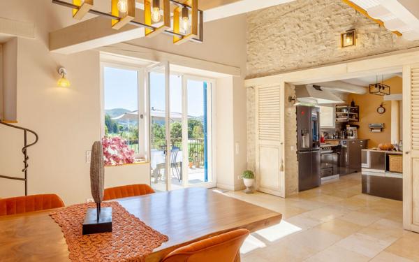 Maison à vendre    10 pièces • 370 m2 Forcalquier