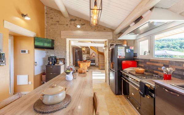 Maison à vendre    10 pièces • 370 m2 Forcalquier