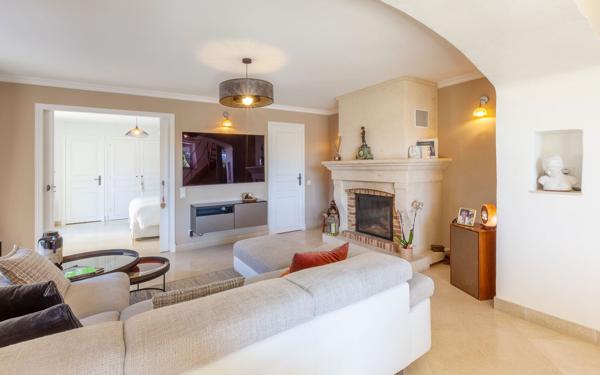 Maison à vendre    10 pièces • 370 m2 Forcalquier