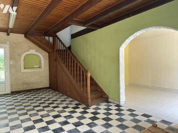 Maison avec trois chambres 