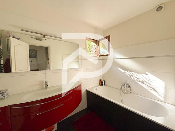 Appartement 5 pièces 154.28 m2