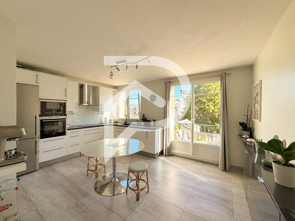 Appartement 5 pièces 154.28 m2