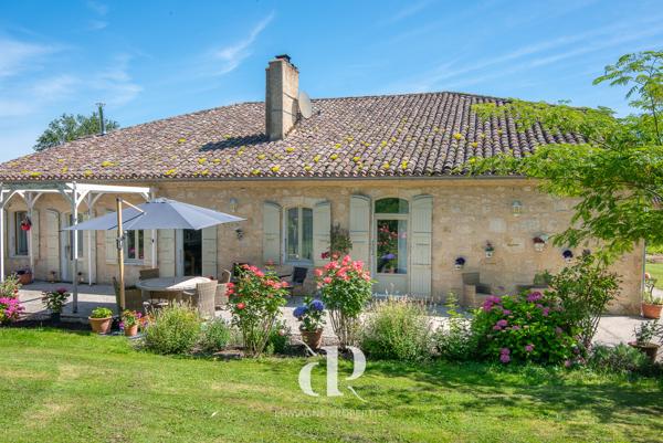 Miradoux (32340) Fermette lumineuse avec dépendances